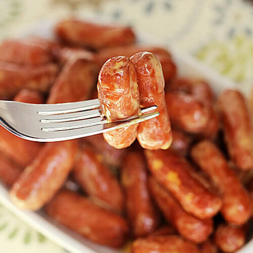 Slow Cooker Kickin’ Cheesy Beer Smokies