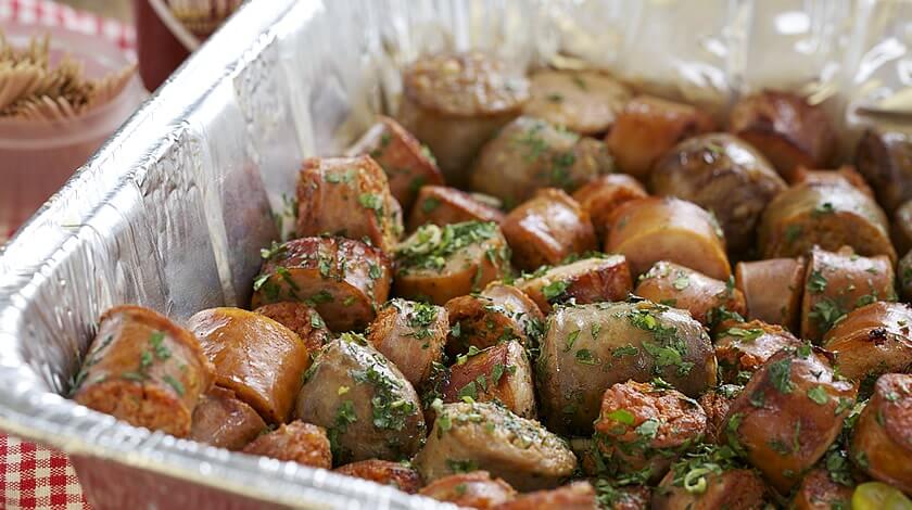 Buffalo Style Sausages in Beer