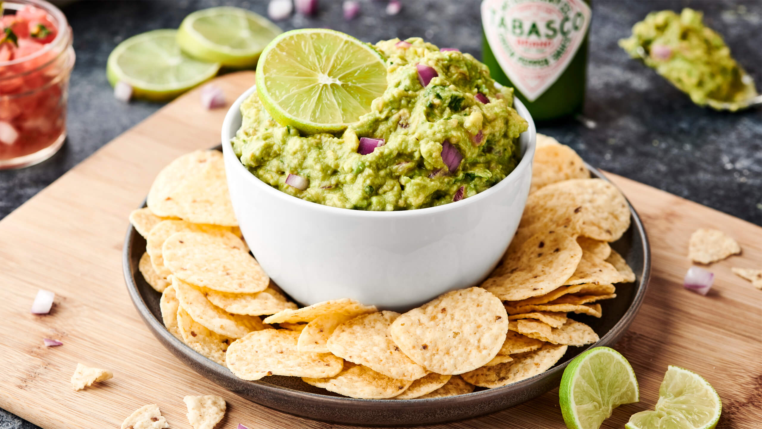 Easy Spicy Green Guacamole