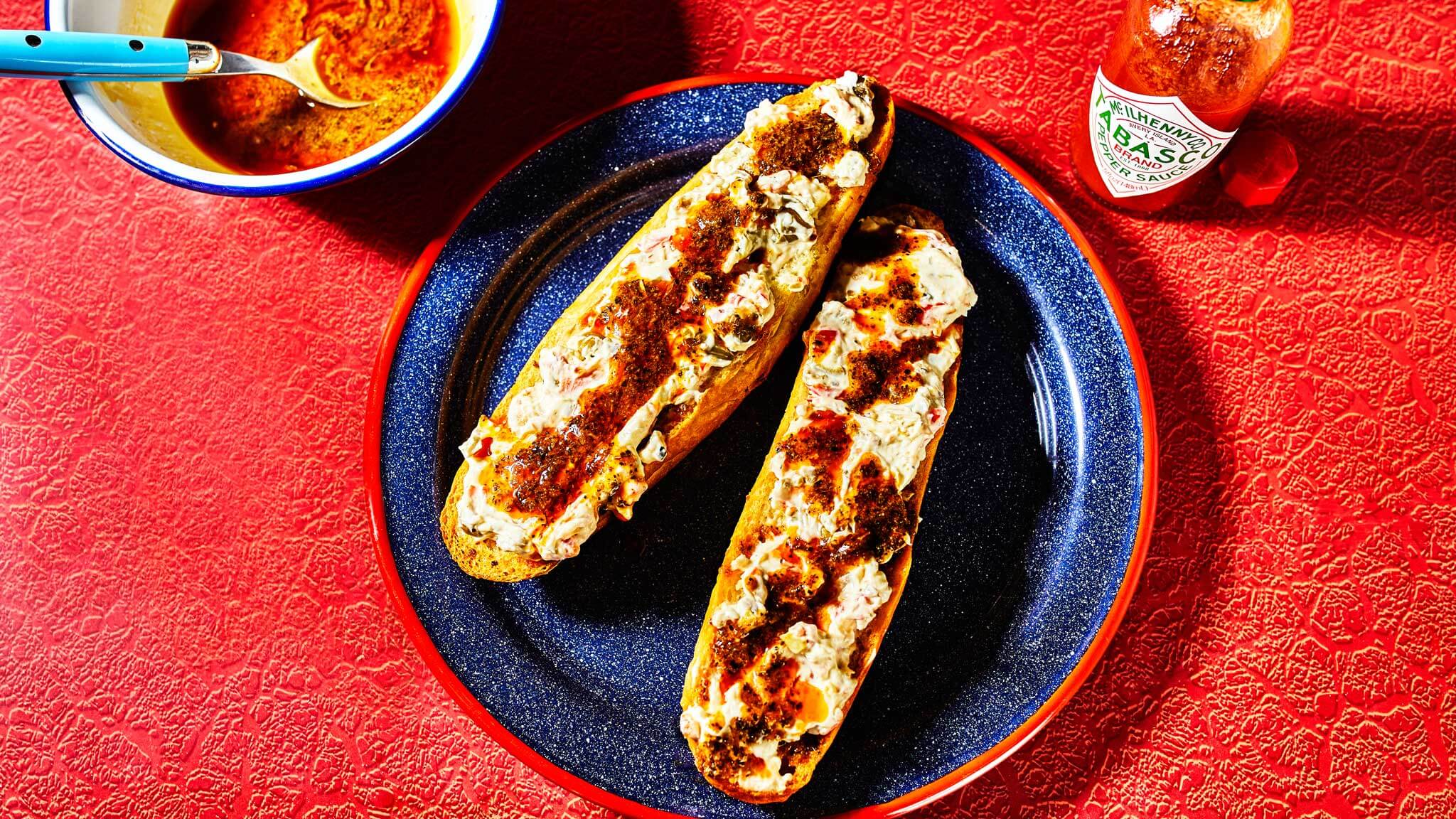 TABASCO® Grinder Garlic Bread