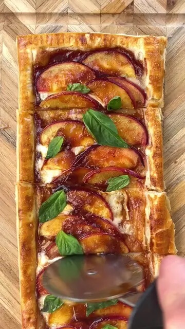 TABASCO® Spicy Peach & Brie Tart
